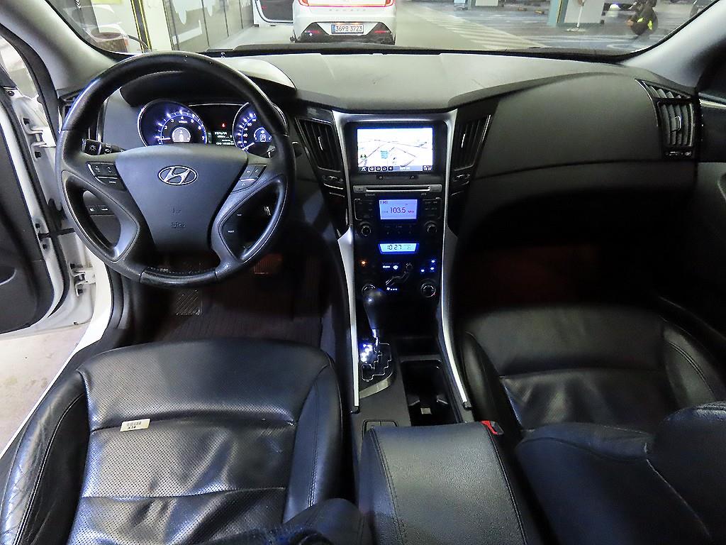 HYUNDAI Sonata - Vista 10