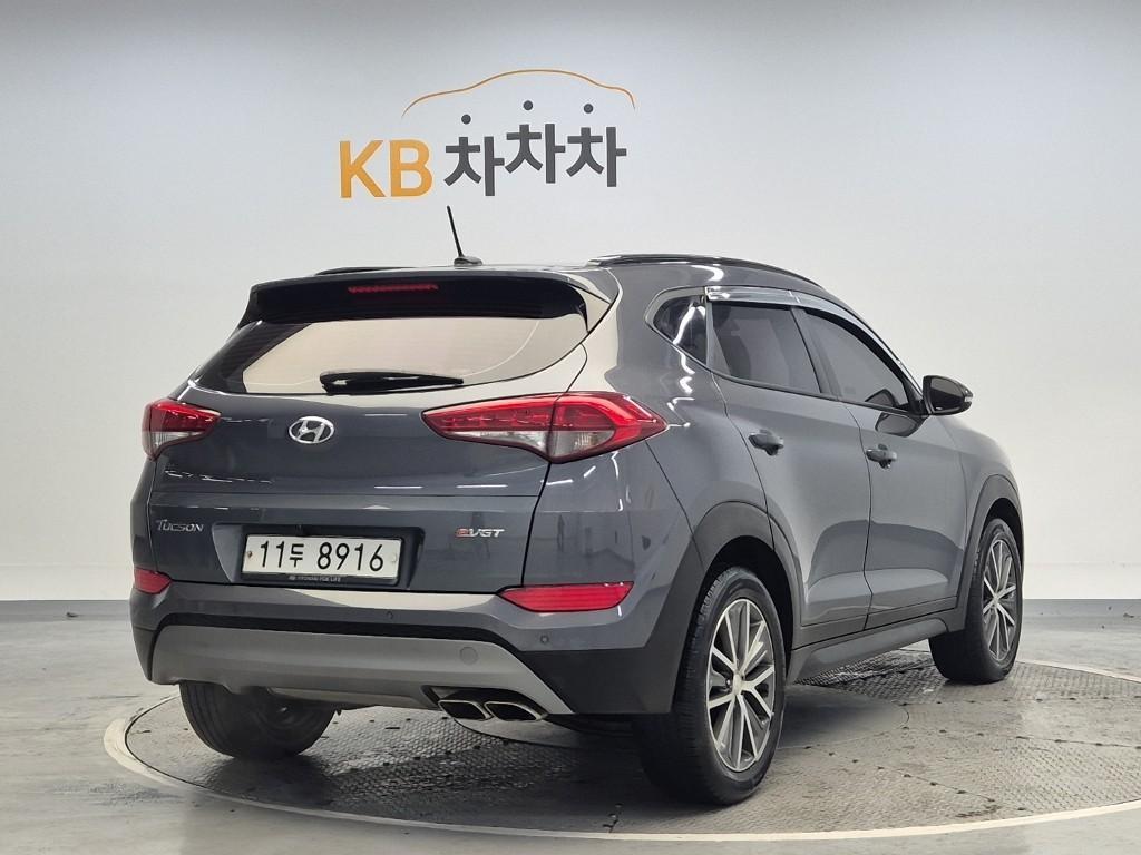 HYUNDAI Tucson - Vista 3
