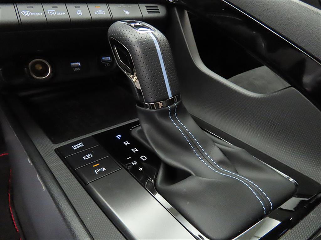 HYUNDAI Avante - Vista 9