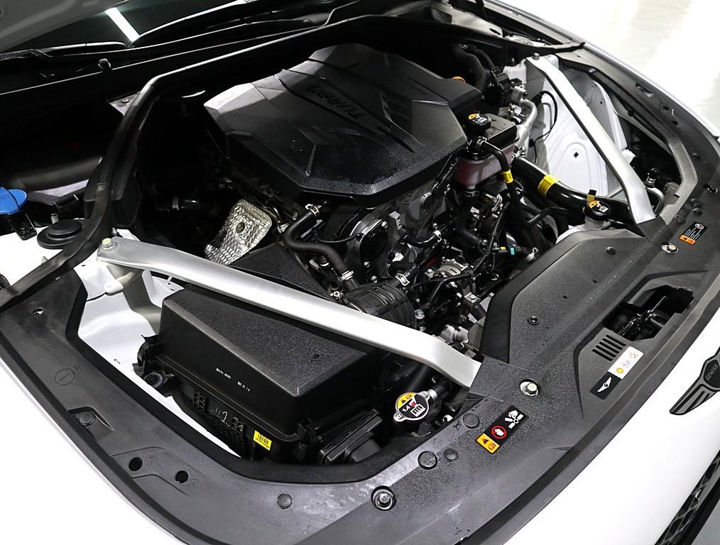 Genesis G70 - Vista 6