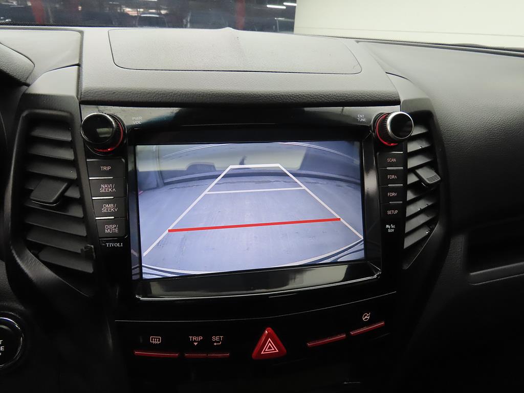 Ssangyong Tivoli - Vista 12