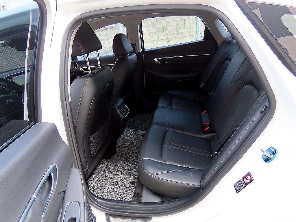 HYUNDAI Sonata - Vista 5