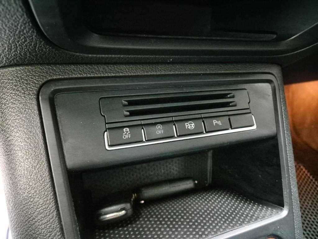 Volkswagen Tiguan 2016 Negro - Importación desde Corea - HF Imports Iquique - Foto 16