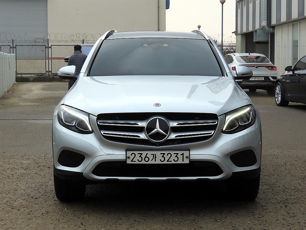 Mercedes Benz GLC Class 2019 Plateado - Importación desde Corea - HF Imports Iquique - Foto 1
