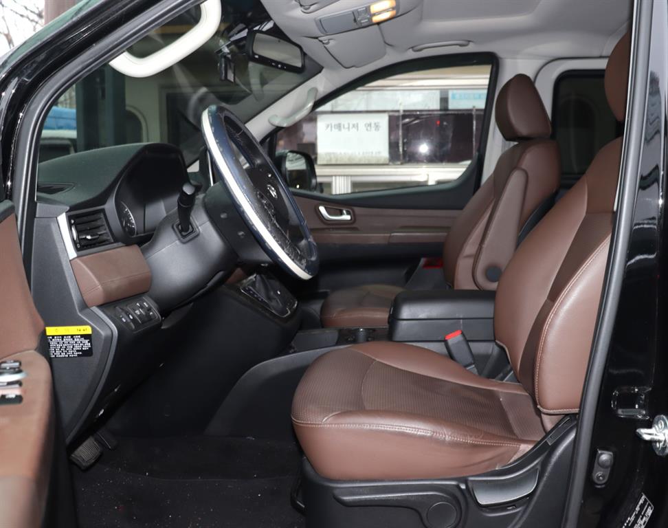 HYUNDAI Starex 2019 Negro - Importación desde Corea - HF Imports Iquique - Foto 9