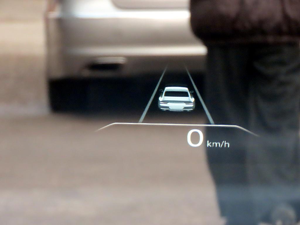 Genesis G80 - Vista 10