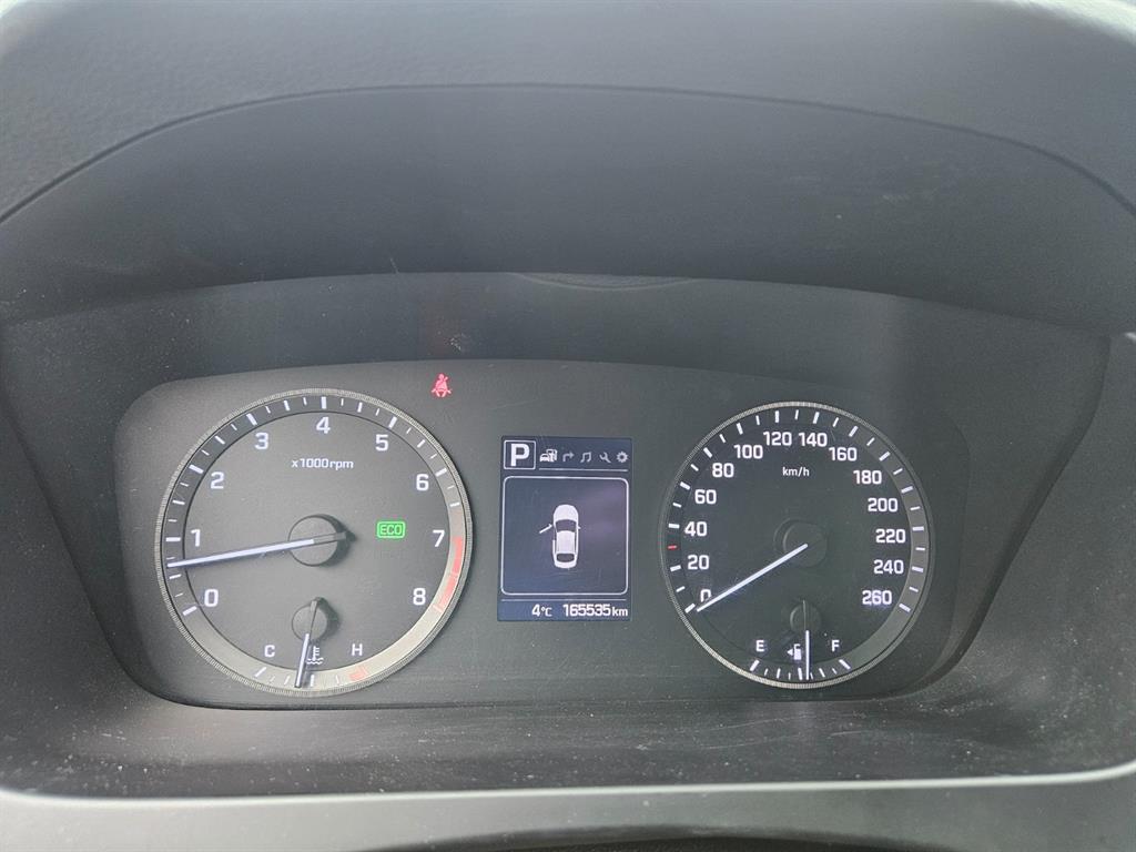 HYUNDAI Sonata - Vista 7