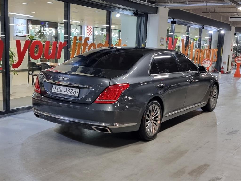 Genesis EQ900 - Vista 2