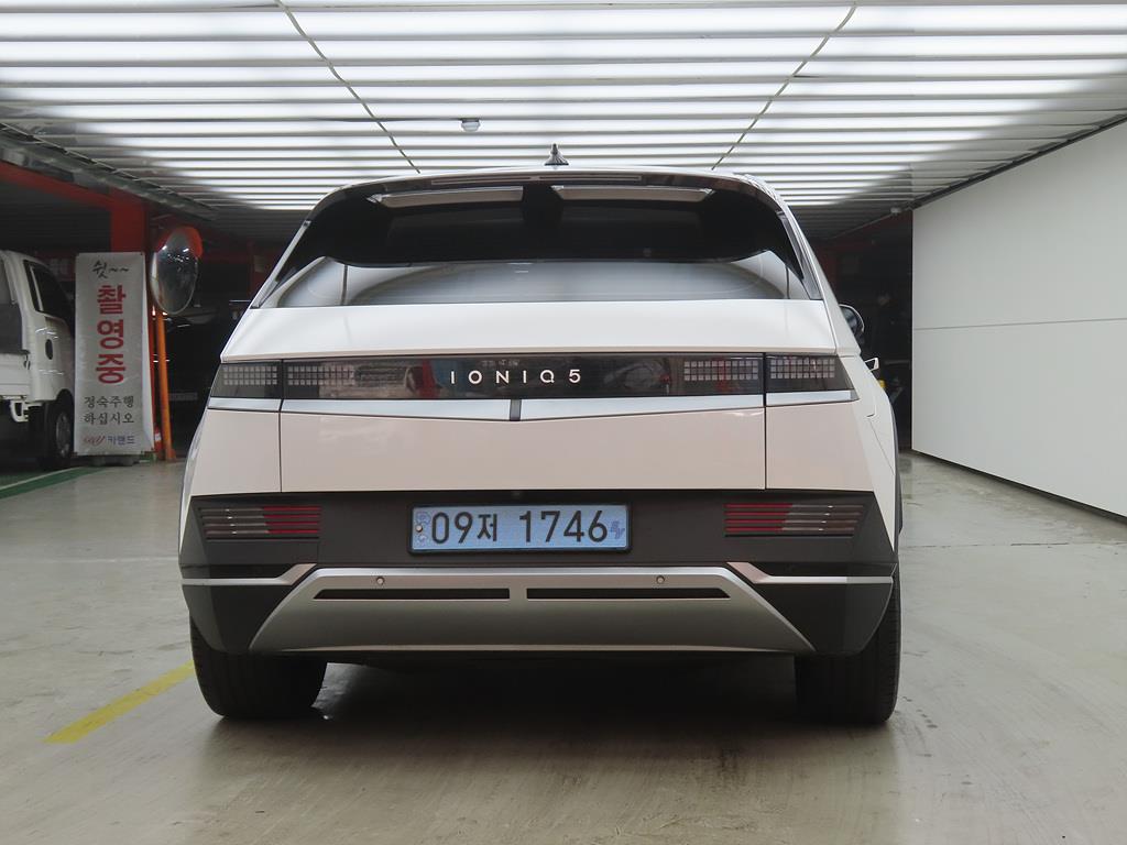 HYUNDAI Ioniq 5 - Vista 3