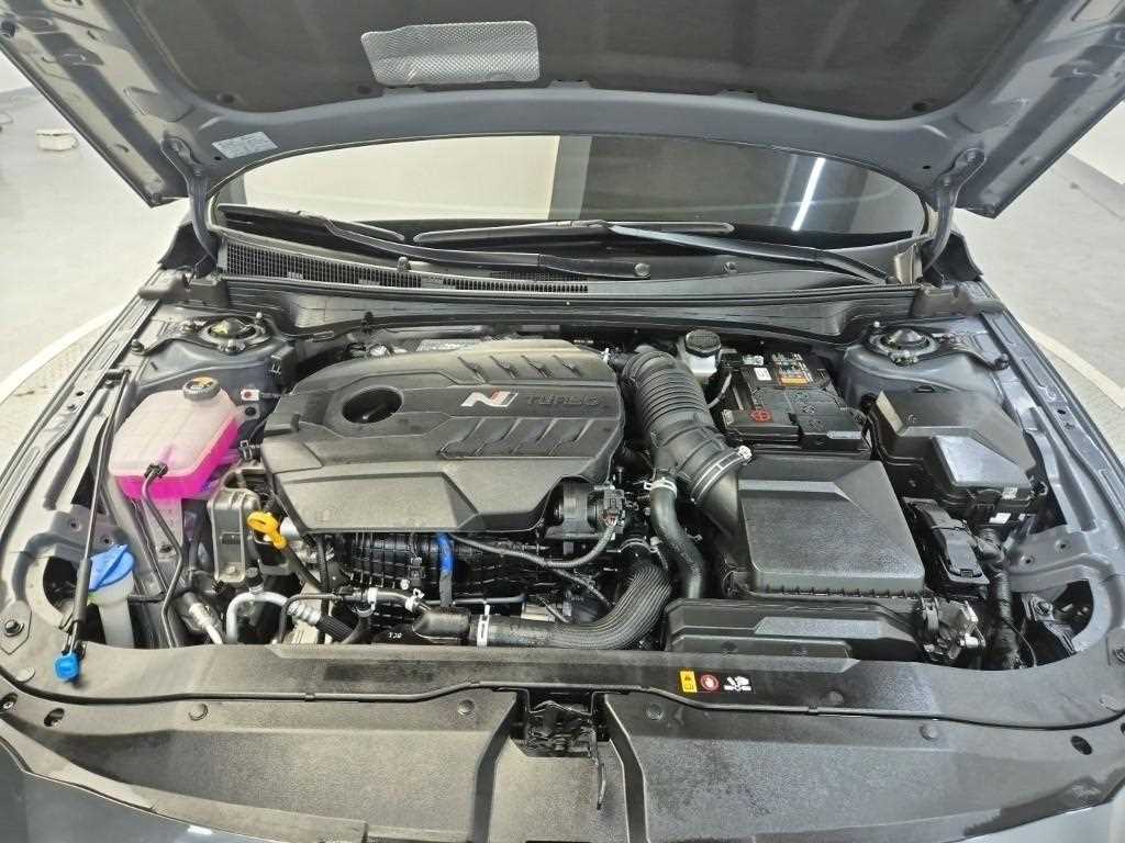 HYUNDAI Avante - Vista 5