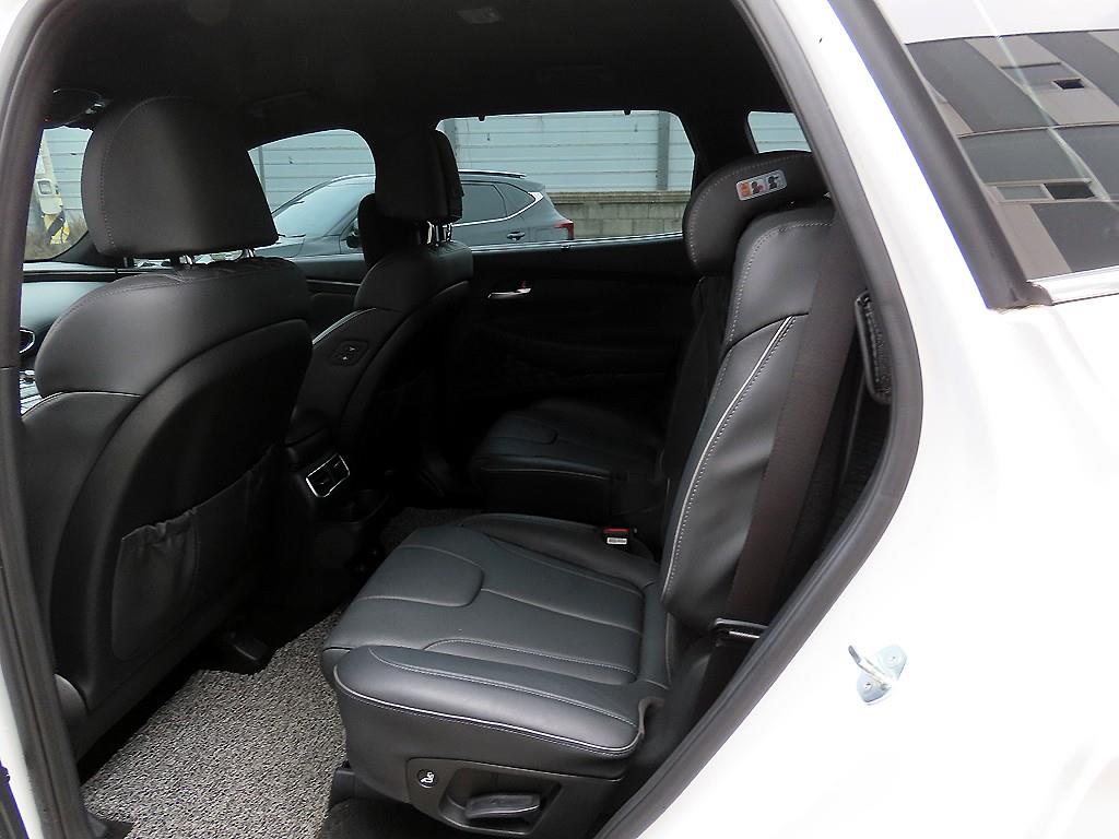 HYUNDAI Santa Fe - Vista 6