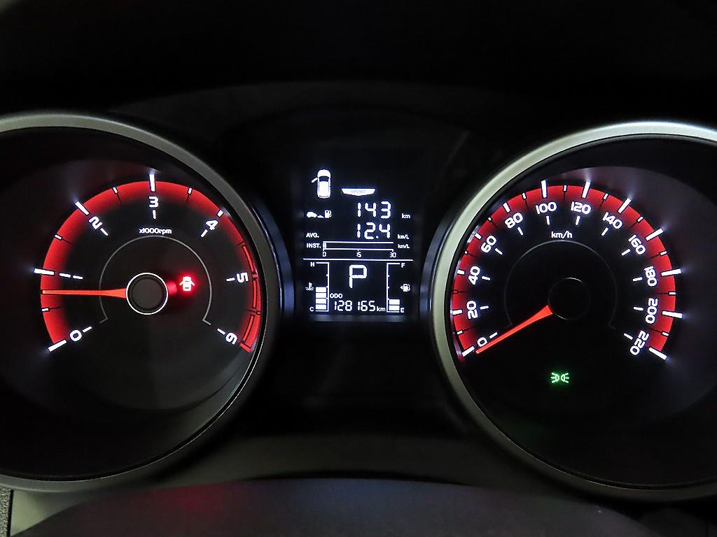 Ssangyong Tivoli - Vista 9