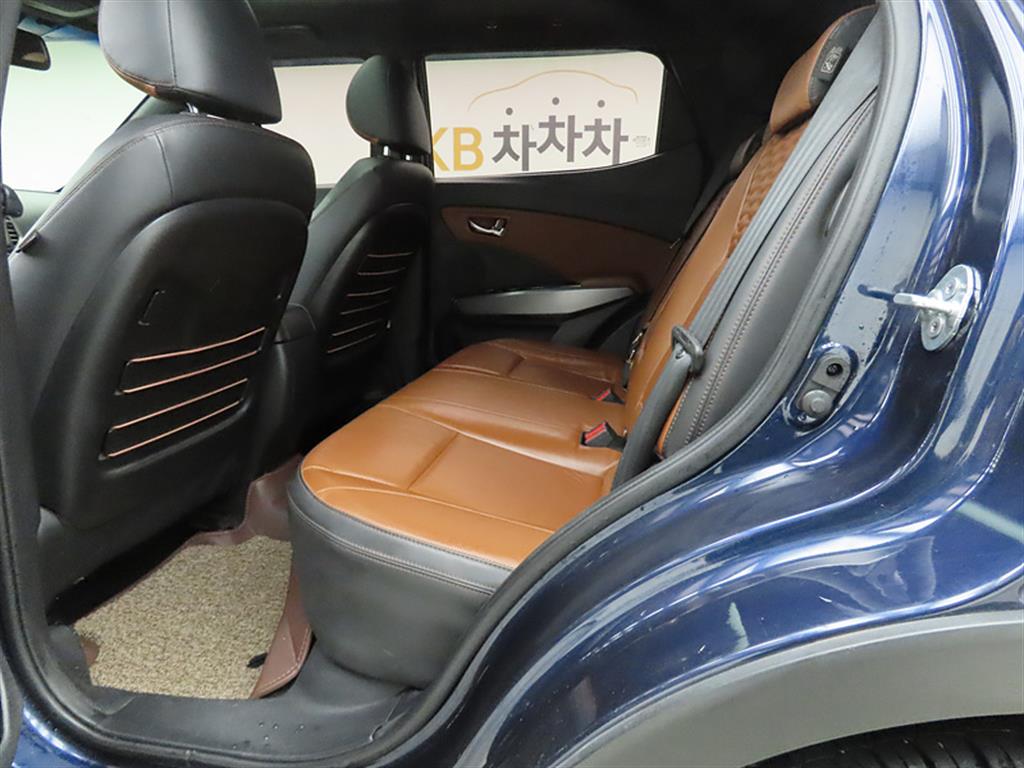 Ssangyong Tivoli - Vista 6