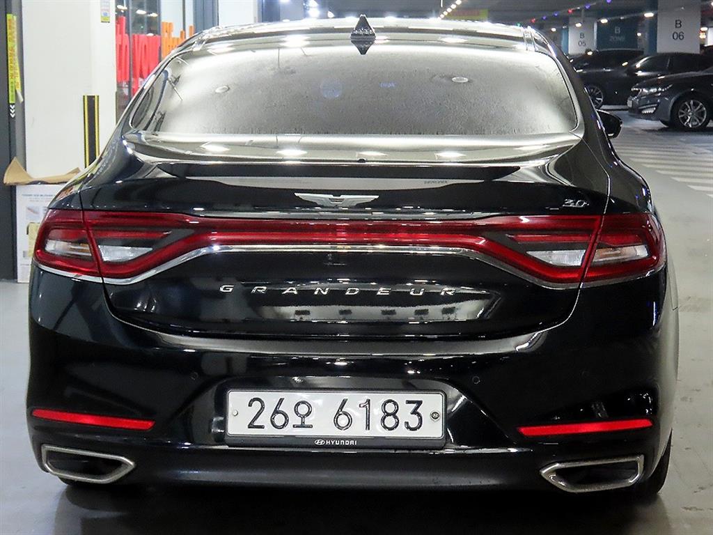 HYUNDAI Grandeur - Vista 5