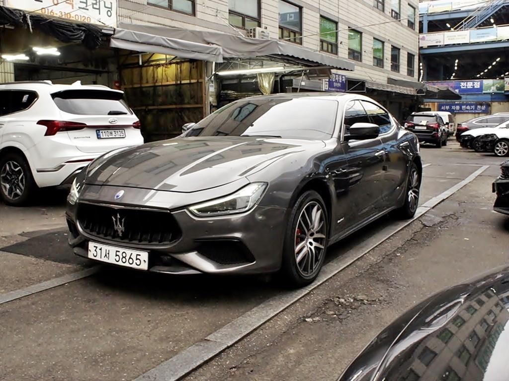 Maserati Ghibli - Vista 3