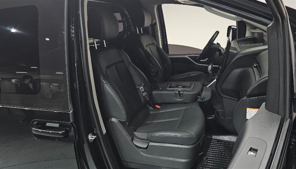 HYUNDAI Staria - Vista 9