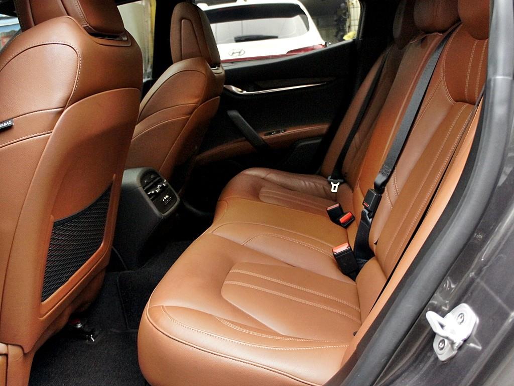 Maserati Ghibli - Vista 11