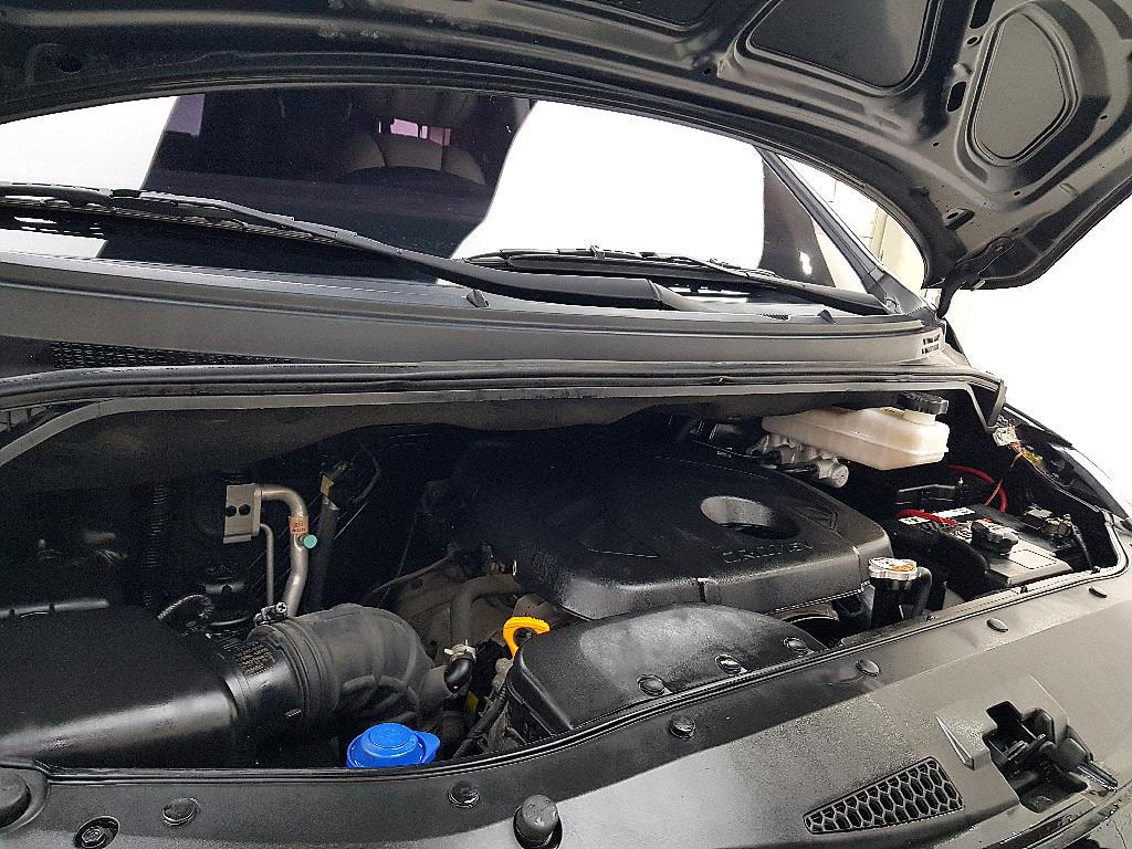 HYUNDAI Starex - Vista 6