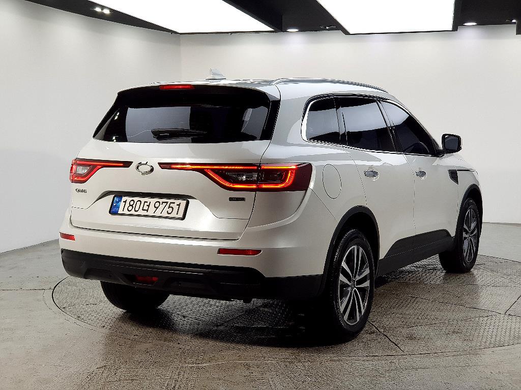 SAMSUNG QM6 - Vista 4