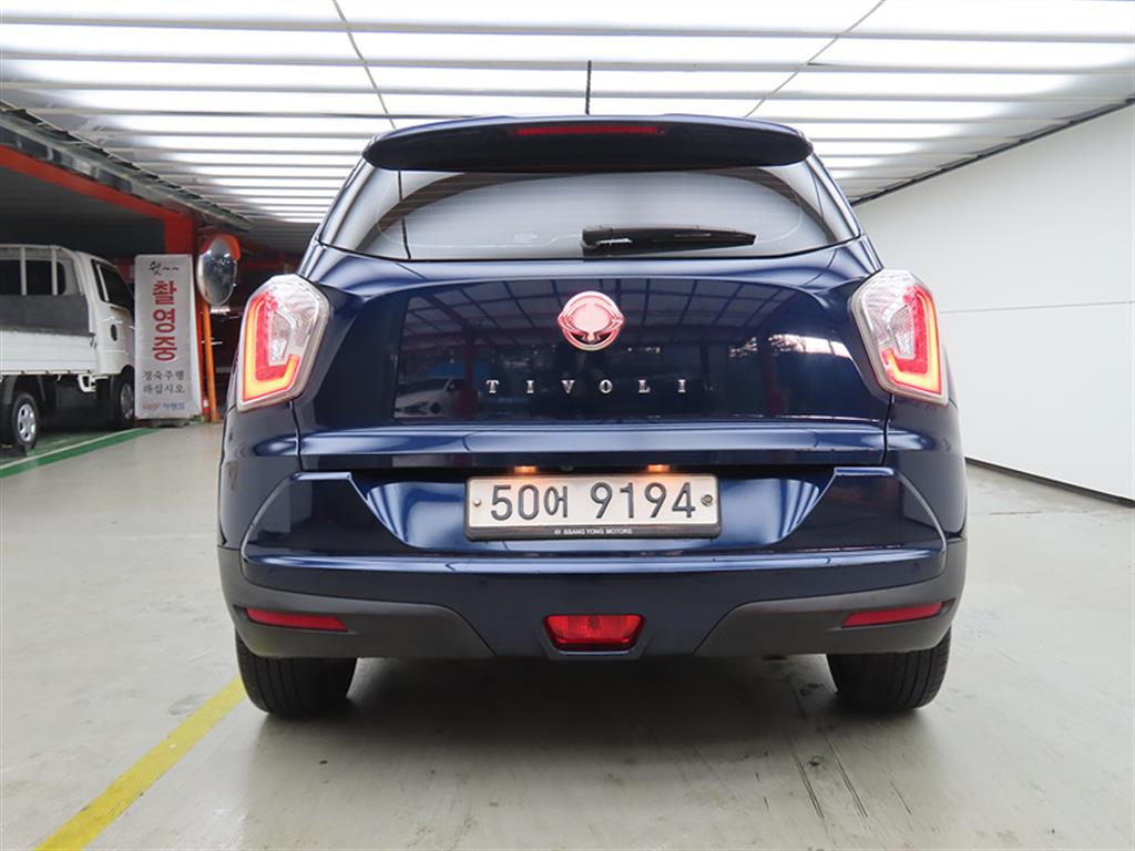 Ssangyong Tivoli - Vista 3