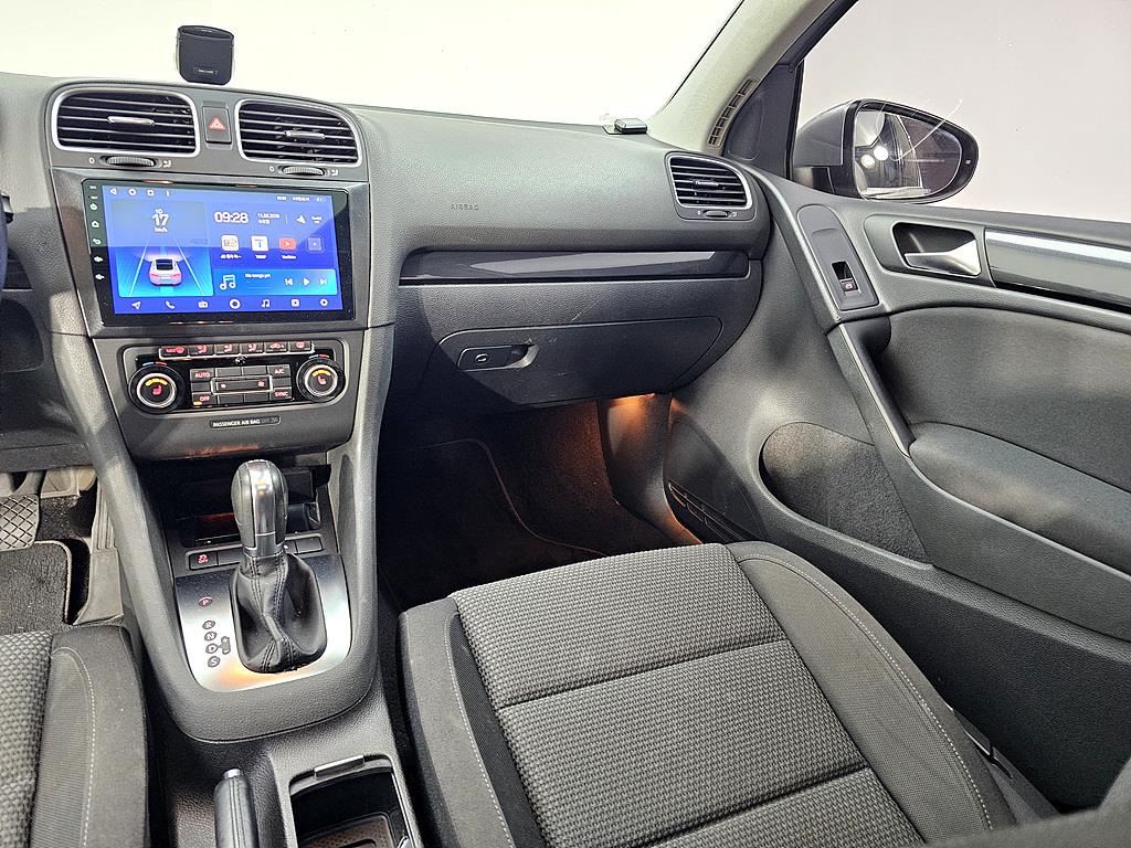 Volkswagen Golf - Vista 10