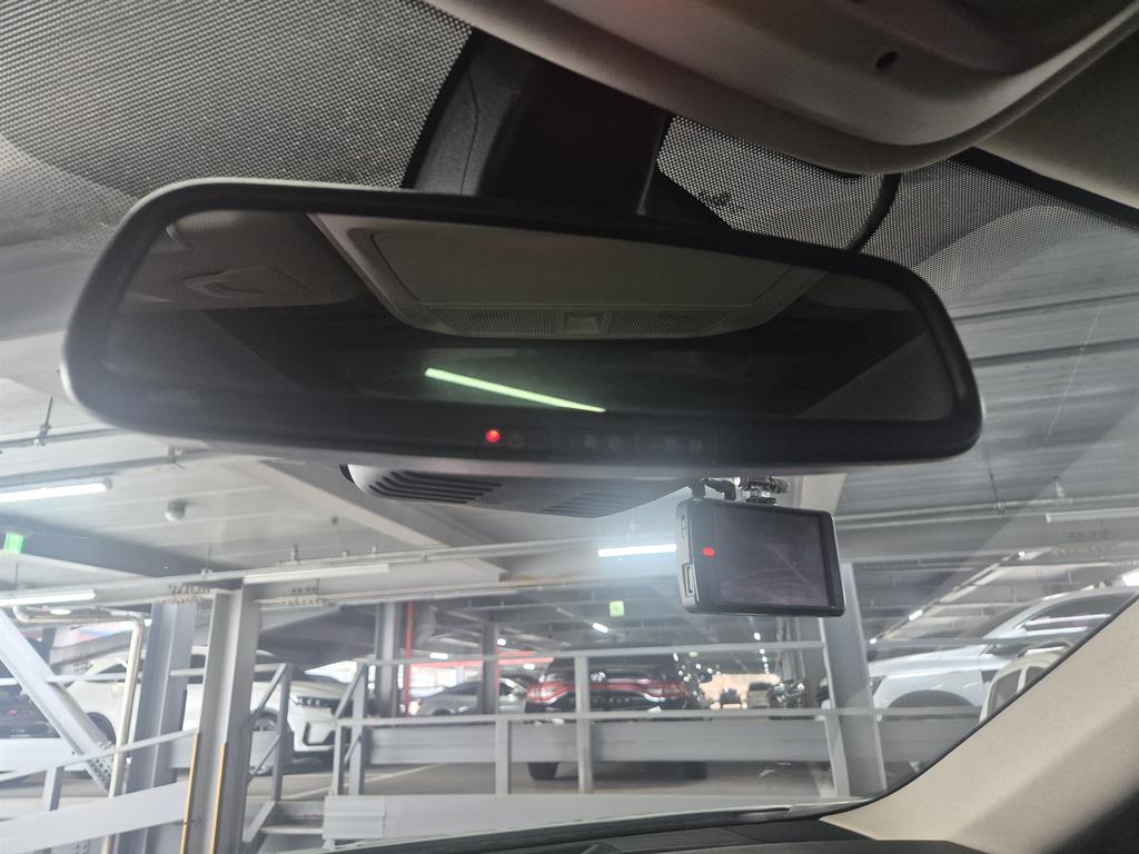 SAMSUNG QM6 - Vista 11