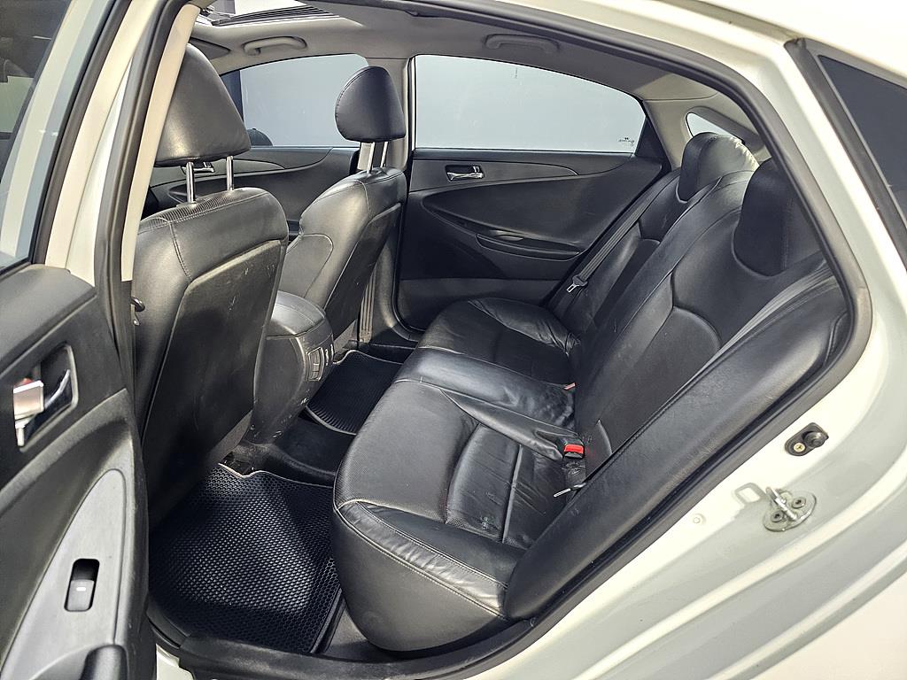HYUNDAI Sonata - Vista 9