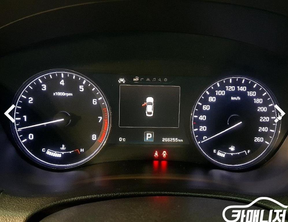 HYUNDAI Genesis - Vista 7