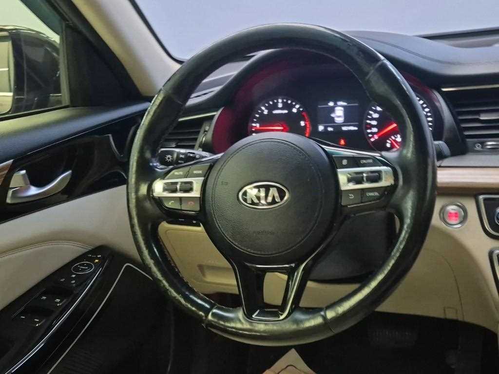 KIA K7 - Vista 10