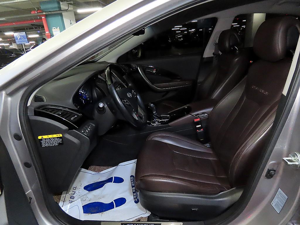 HYUNDAI Grandeur - Vista 6