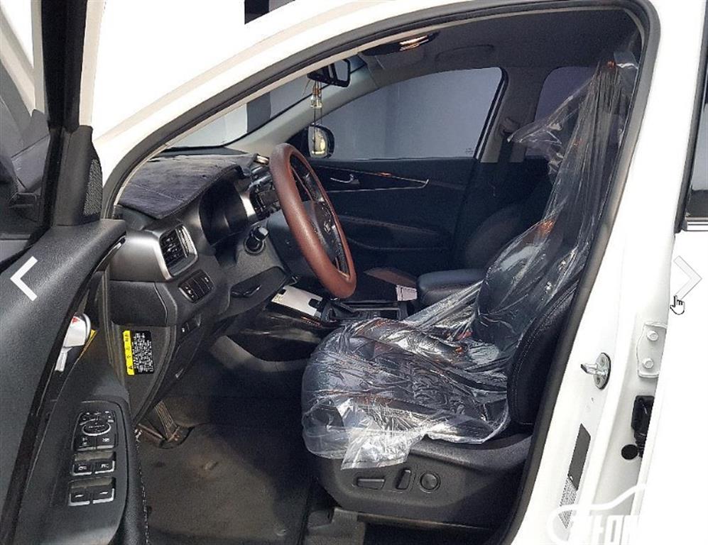 KIA Sorento - Vista 8