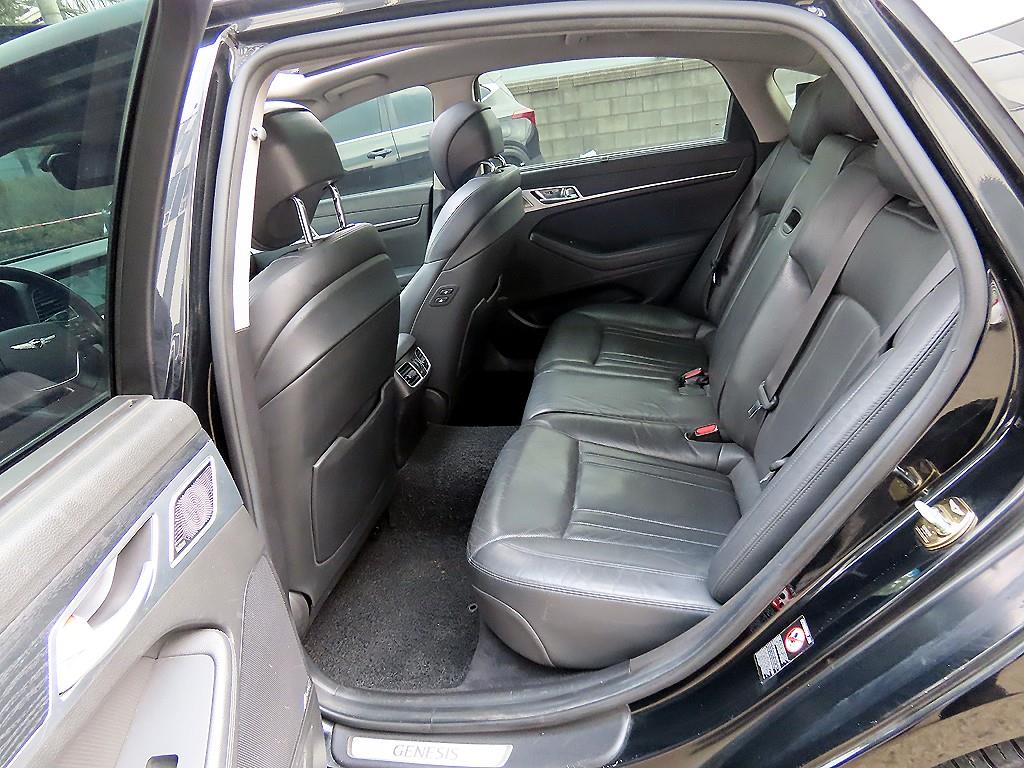 Genesis G80 - Vista 6