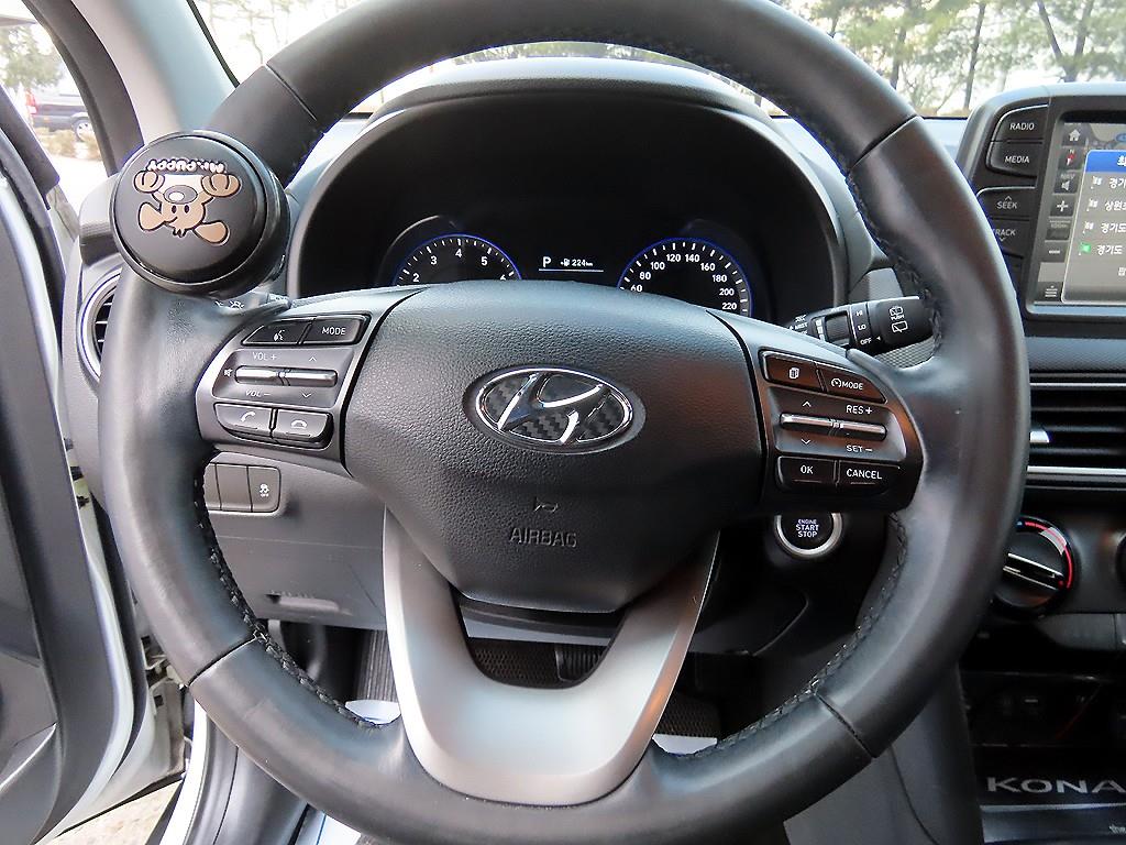 HYUNDAI Kona - Vista 8