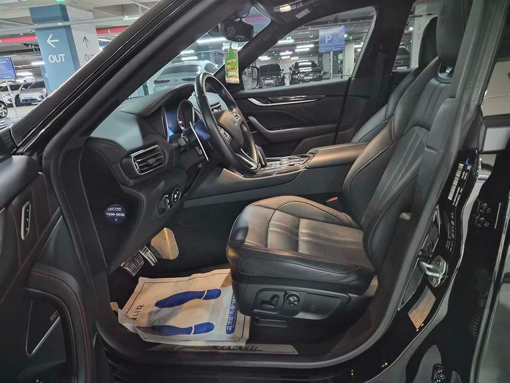 Maserati Levante - Vista 6