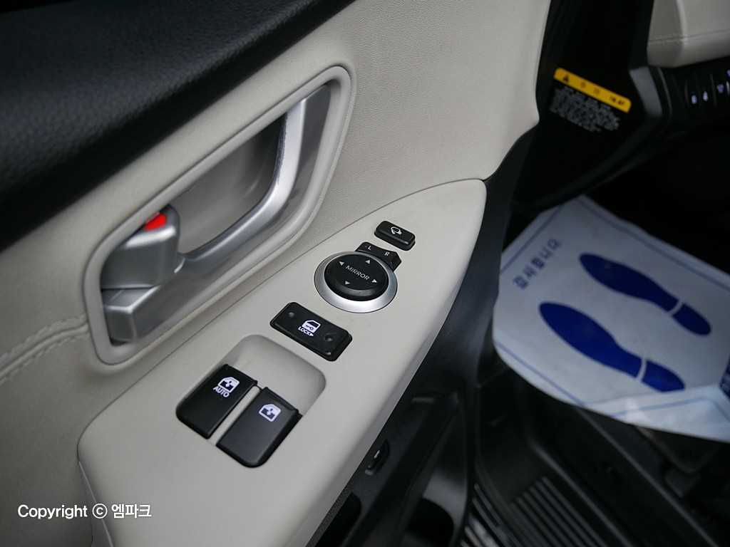 HYUNDAI Starex 2019 Negro - Importación desde Corea - HF Imports Iquique - Foto 13