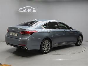 HYUNDAI Genesis - Vista 8