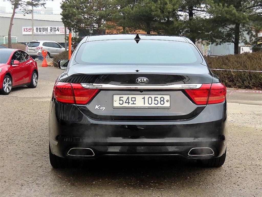 KIA K9 - Vista 4