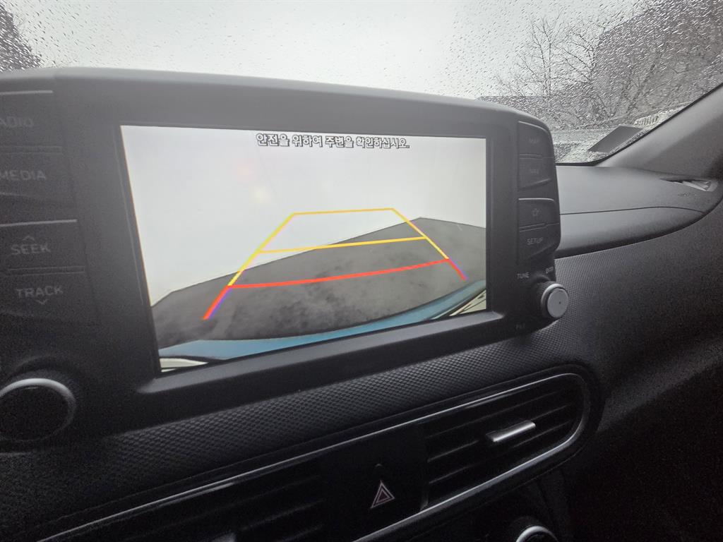 HYUNDAI Kona - Vista 5