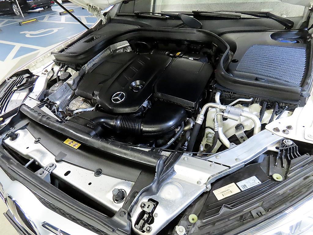 Mercedes Benz GLC Class 2021 Blanco - Importación desde Corea - HF Imports Iquique - Foto 19