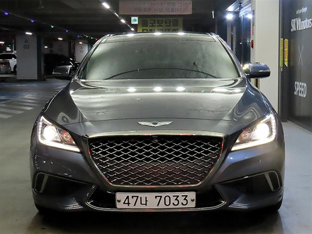 HYUNDAI Genesis - Vista 2