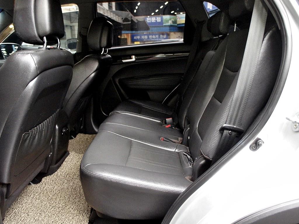 KIA Sorento - Vista 10