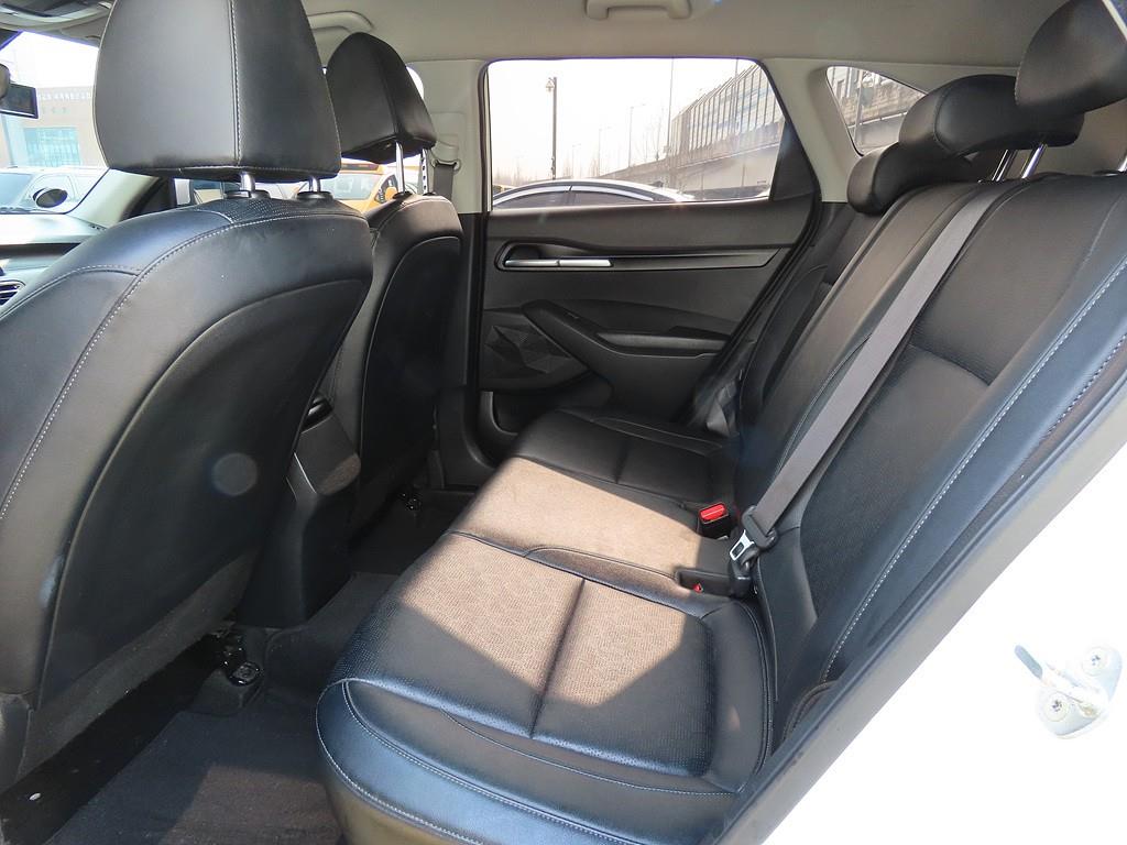 KIA Seltos - Vista 6