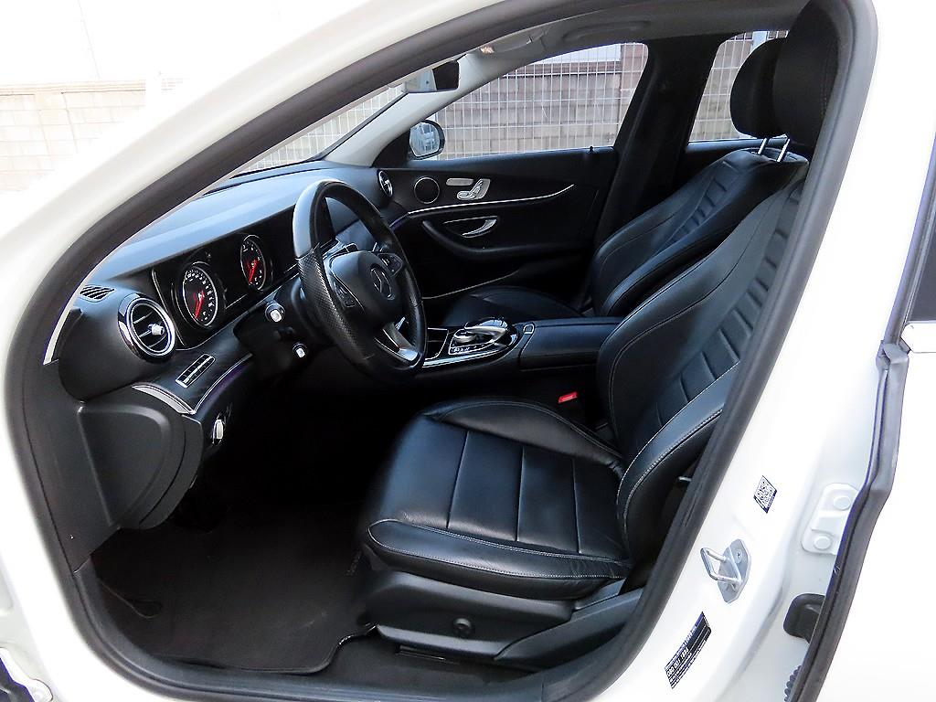 Mercedes Benz E class - Vista 5