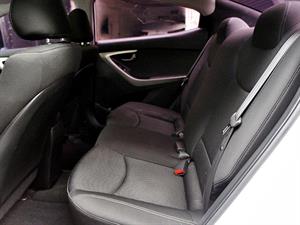 HYUNDAI Avante - Vista 8