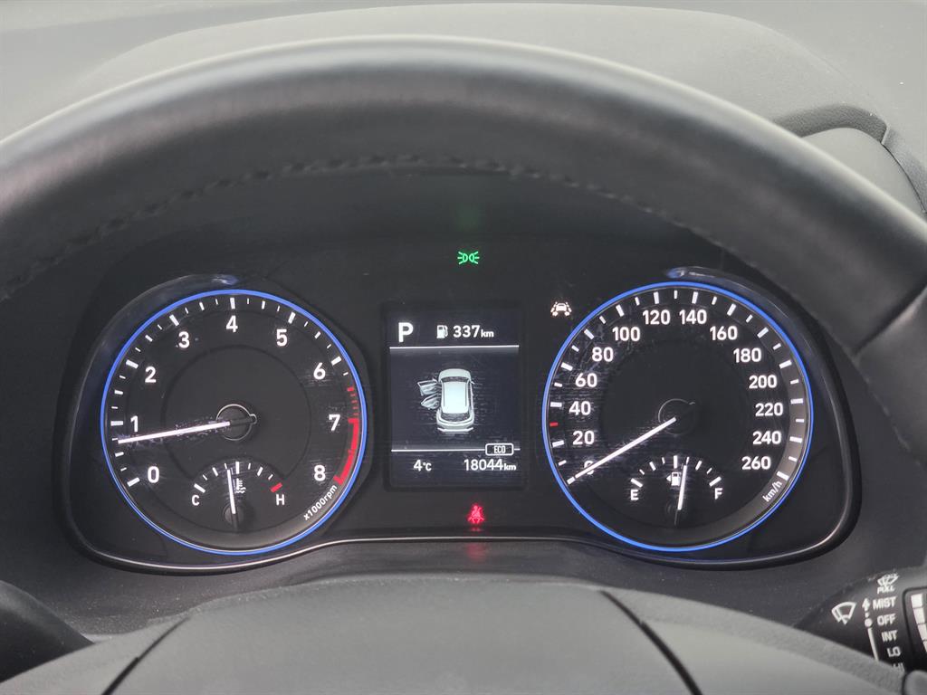 HYUNDAI Kona - Vista 11