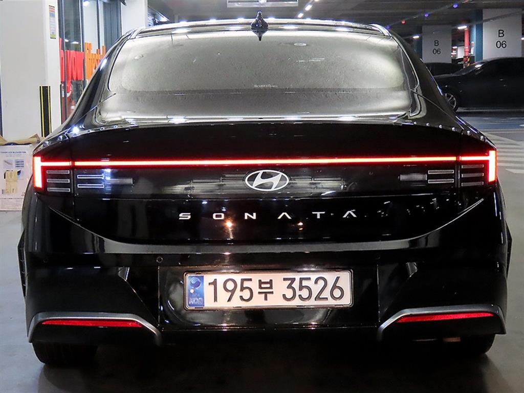 HYUNDAI Sonata - Vista 5