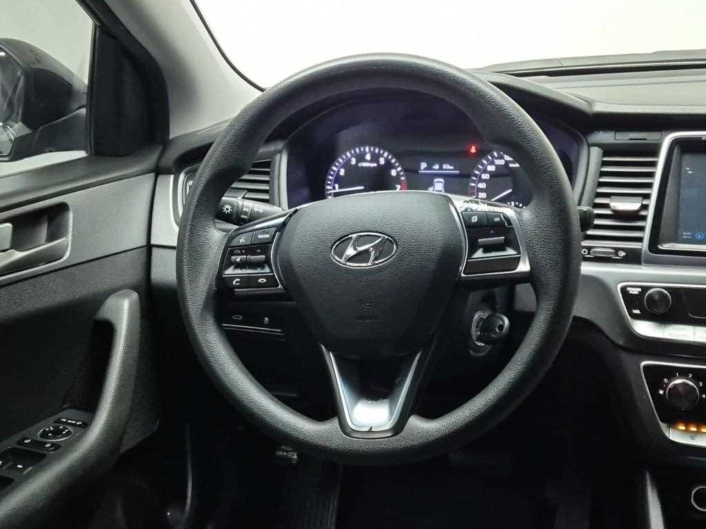 HYUNDAI Sonata - Vista 9