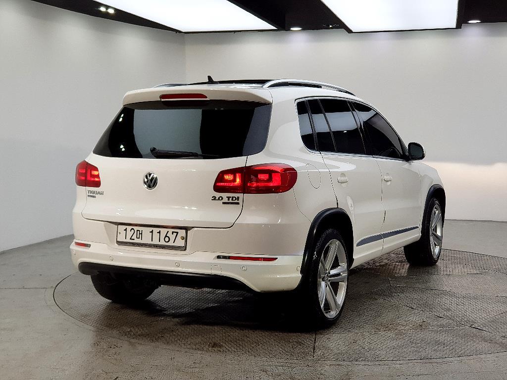 Volkswagen Tiguan - Vista 4