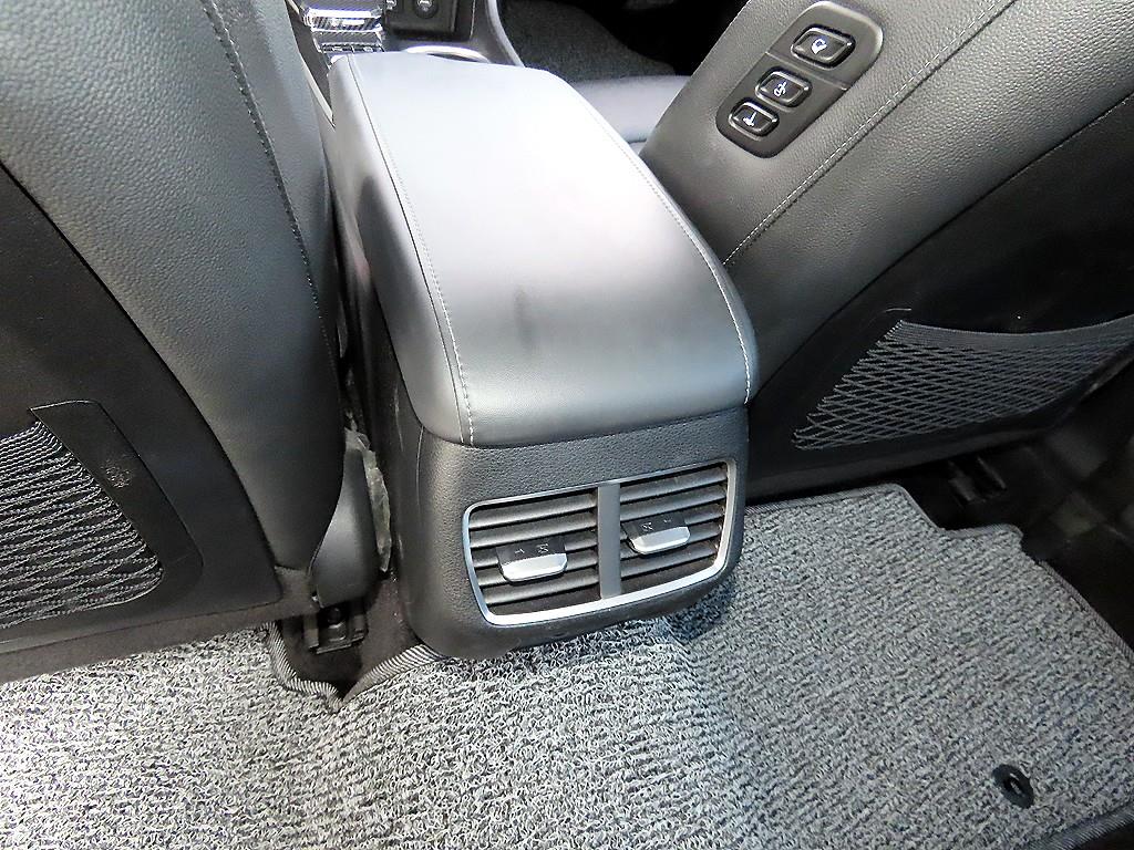 HYUNDAI Sonata - Vista 6