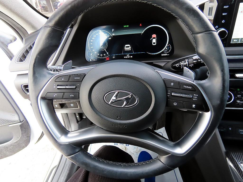 HYUNDAI Sonata - Vista 8